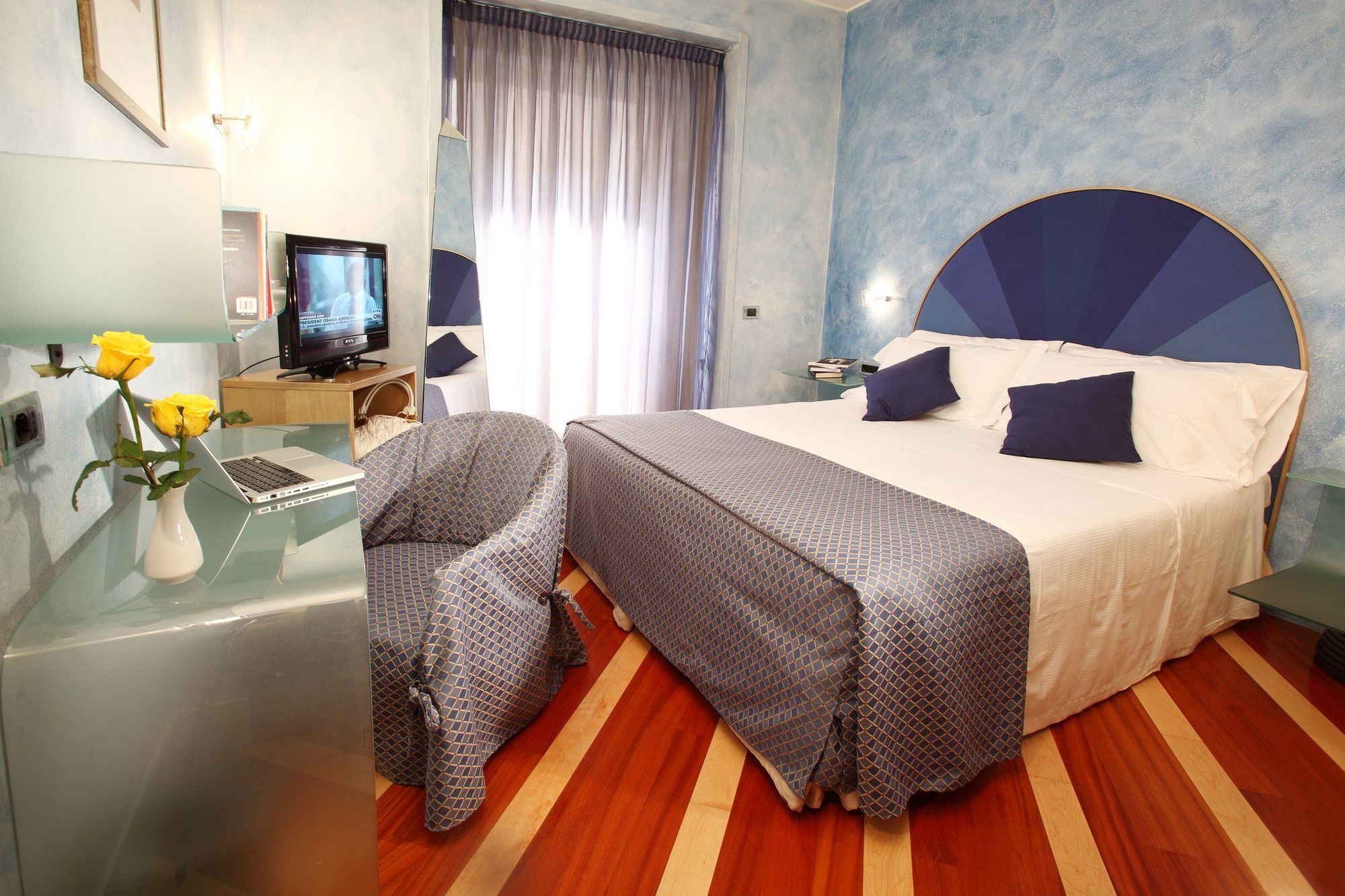 Hotel Sanpi Milano Kültér fotó